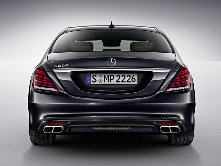 New Mercedes Benz S600 photo gallery
